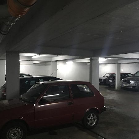 Ms - Downtown With Free Parking Space Appartement Belgrado Buitenkant foto