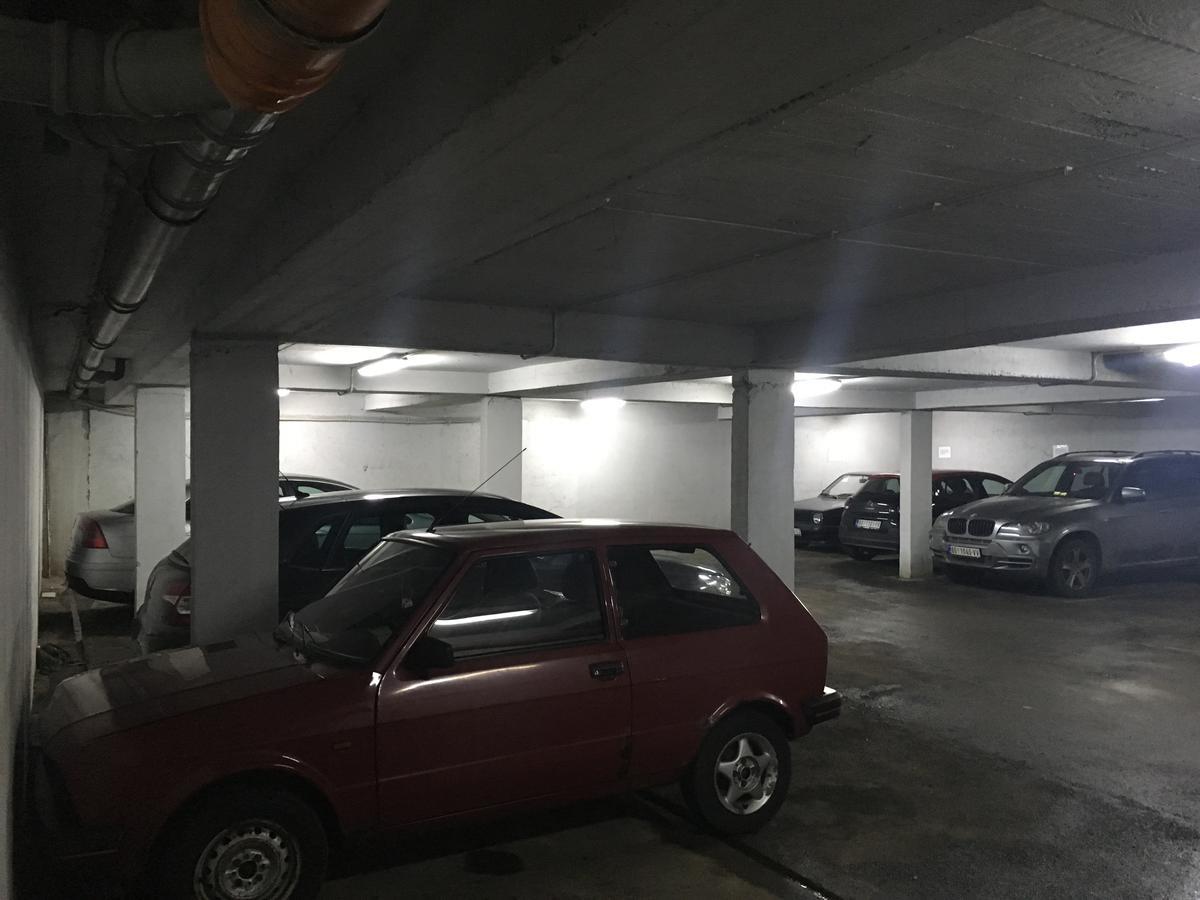 Ms - Downtown With Free Parking Space Appartement Belgrado Buitenkant foto